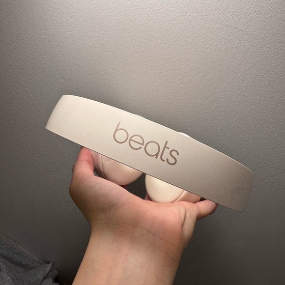 Beats solo pro - Picture 3 of 8